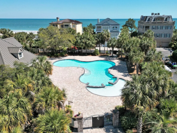 Luxury 5 Bedroom Beach Home- Steps to Beach
